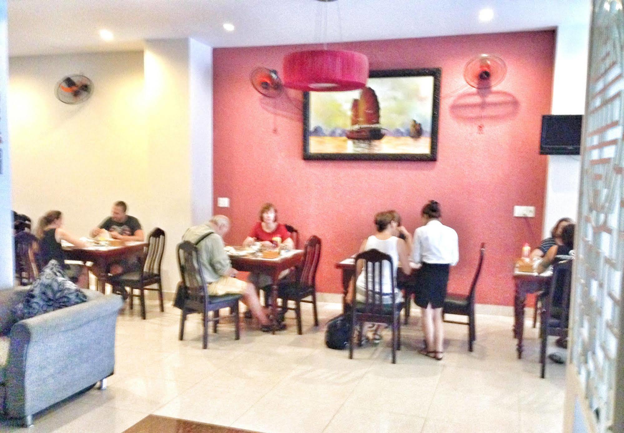 Golden Star Hotel Хюе Екстер'єр фото